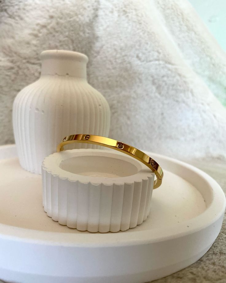 Cartier çelik bileklik 🤍 •Ürün 316L çeliktir •Kararma ve alerji yapmaz_ #çeliktakı #cartier #küçükişletme #moda #takı