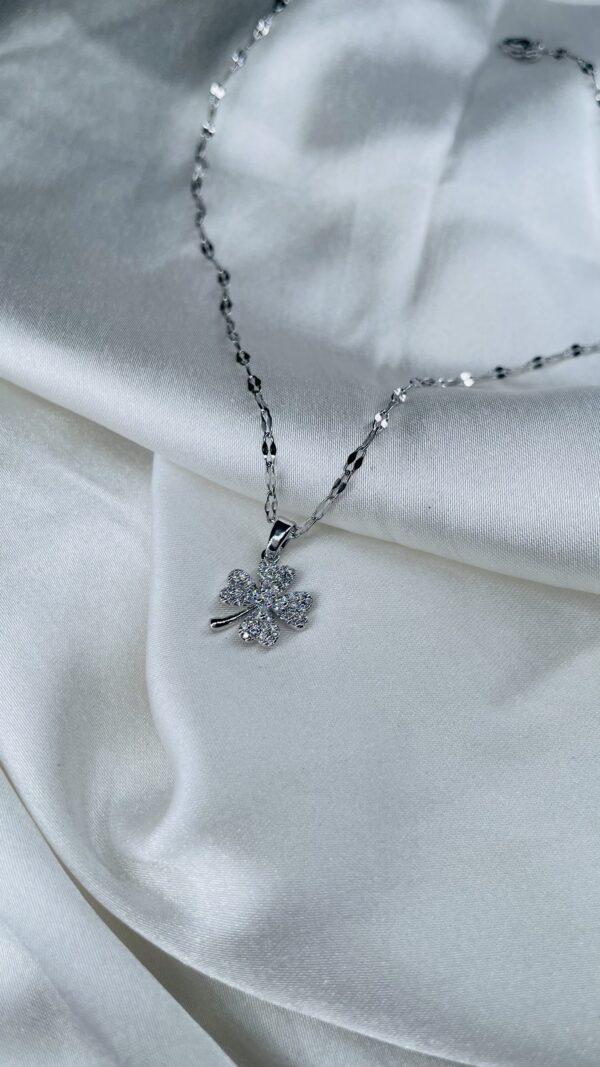 Deeu Sparkling Four-Leaf Clover Pendant Necklace – Silver Plated with CZ Stones