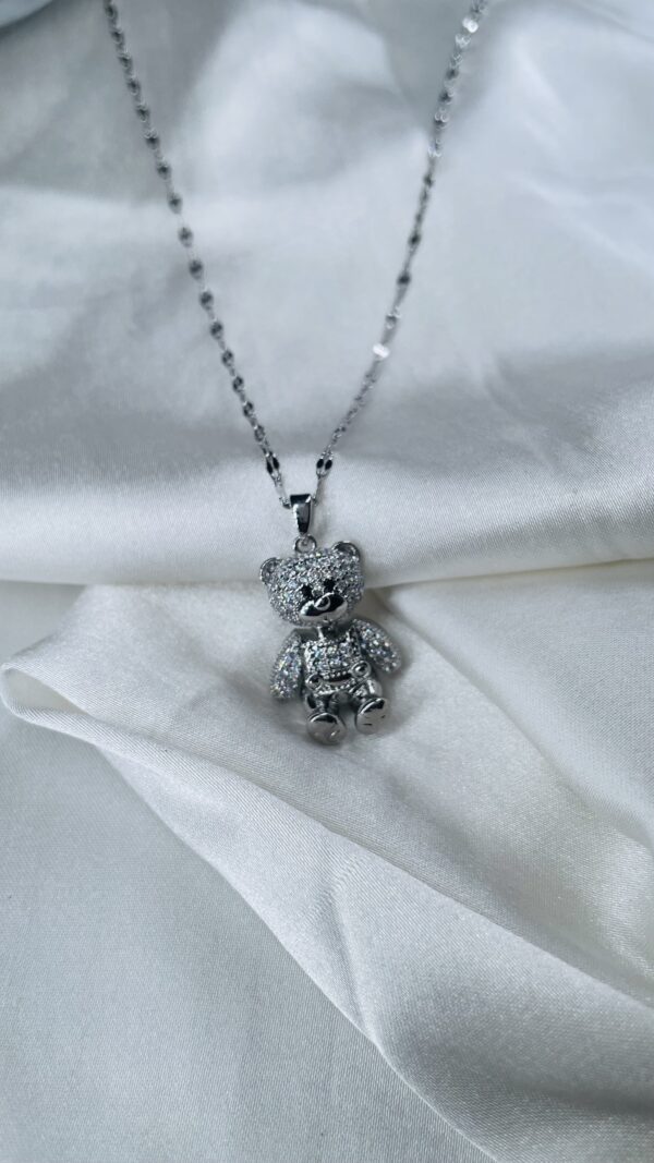 Sparkling Teddy Bear Pendant Necklace – Cute & Elegant Silver-Tone Jewelry for Women